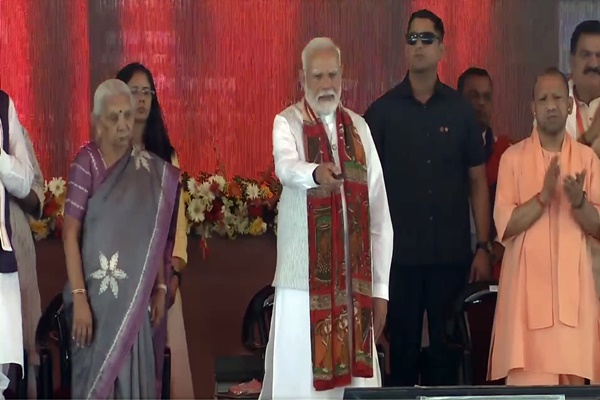 प्रधानमंत्र्यांच्या हस्ते उत्तरप्रदेशातल्या 3 हजार ८८० कोटी रुपयांच्या प्रकल्पांचं उद्घाटन