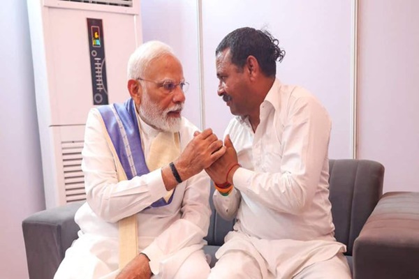 PM Modi Meets Barefoot Devotee in Haryana, Urges Vows Be Directed Towards Nation-Building