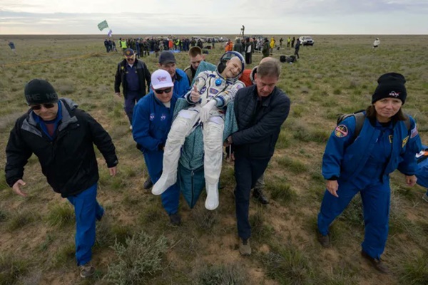 US-Russia ISS Crew Returns After 220-Day Mission