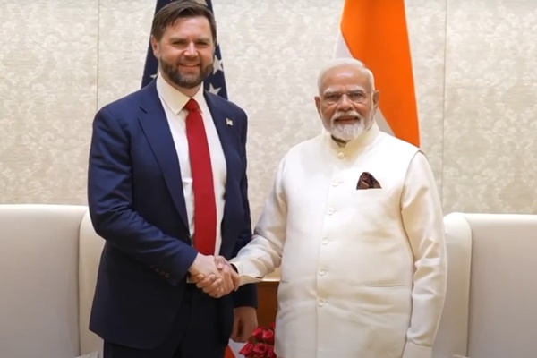 अमेरिकेचे उपराष्ट्राध्यक्ष आणि प्रधानमंत्री मोदी यांच्यात द्वीपक्षीय मुद्दयावर चर्चा 