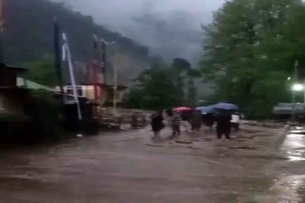 Tourists stranded after landslides hit North Sikkim