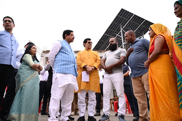 Prahlad Joshi Lauds UP’s Wheat Procurement, PM Surya Ghar Initiative in Joint Review Meeting