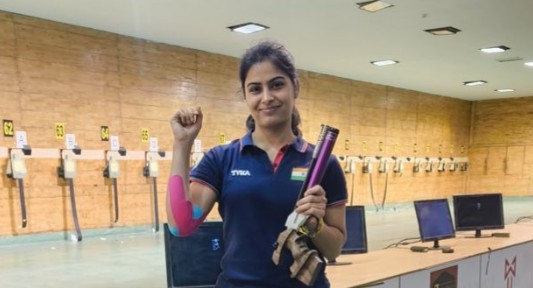 اولمپک میں دو مرتبہ تمغہ جیتنے والی منوبھاکر آج سے ارجنٹینا کے Buenos Aires میں ISSF ورلڈ کپ میں 43 رکنی بھارتی شوٹنگ دستے کی قیادت کریں گی۔