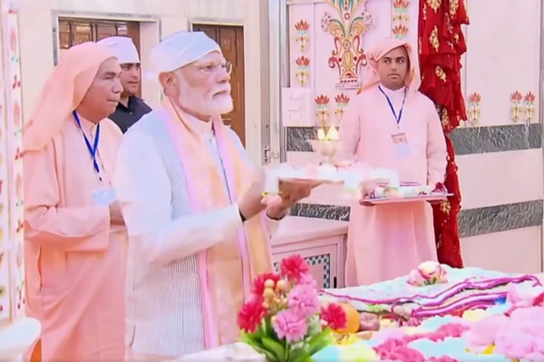 Spirit of Service Guides Governance Today: PM Modi at MP’s Anandpur Dham