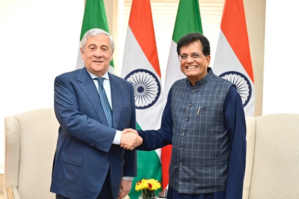 কেন্দ্রীয় শিল্প ও বাণিজ্য মন্ত্রী পীযূষ গোয়েল বলেছেন ভারত ও ইতালি তাদের কৌশলগত অংশীদারীত্ব আরও সুসংহত করতে অত্যন্ত দৃঢ়ভাবে কাজ করে চলেছে।