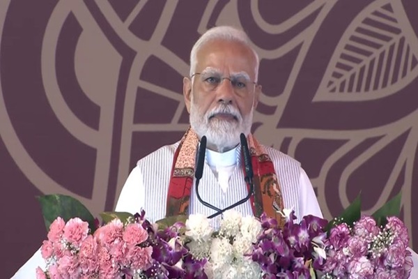 বাৰানসীৰ মেহদিগঞ্জত ৩,৮৮৪ কোটিৰো অধিক টকা ব্যয় সাপেক্ষে ৪৪ টা প্ৰকল্পৰ উদ্বোধন আৰু আধাৰশিলা প্রধানমন্ত্ৰী মোদীৰ