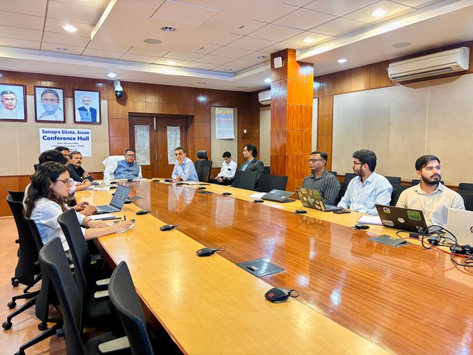 ৰাষ্ট্ৰীয় দক্ষতা অৰ্হতা আৰ্হি কাৰ্যসূচীত ৰাজ্যত চলি থকা দক্ষতা বিকাশৰ পাঠ্যক্ৰমৰ পৰ্যালোচনা শিক্ষামন্ত্রীৰ