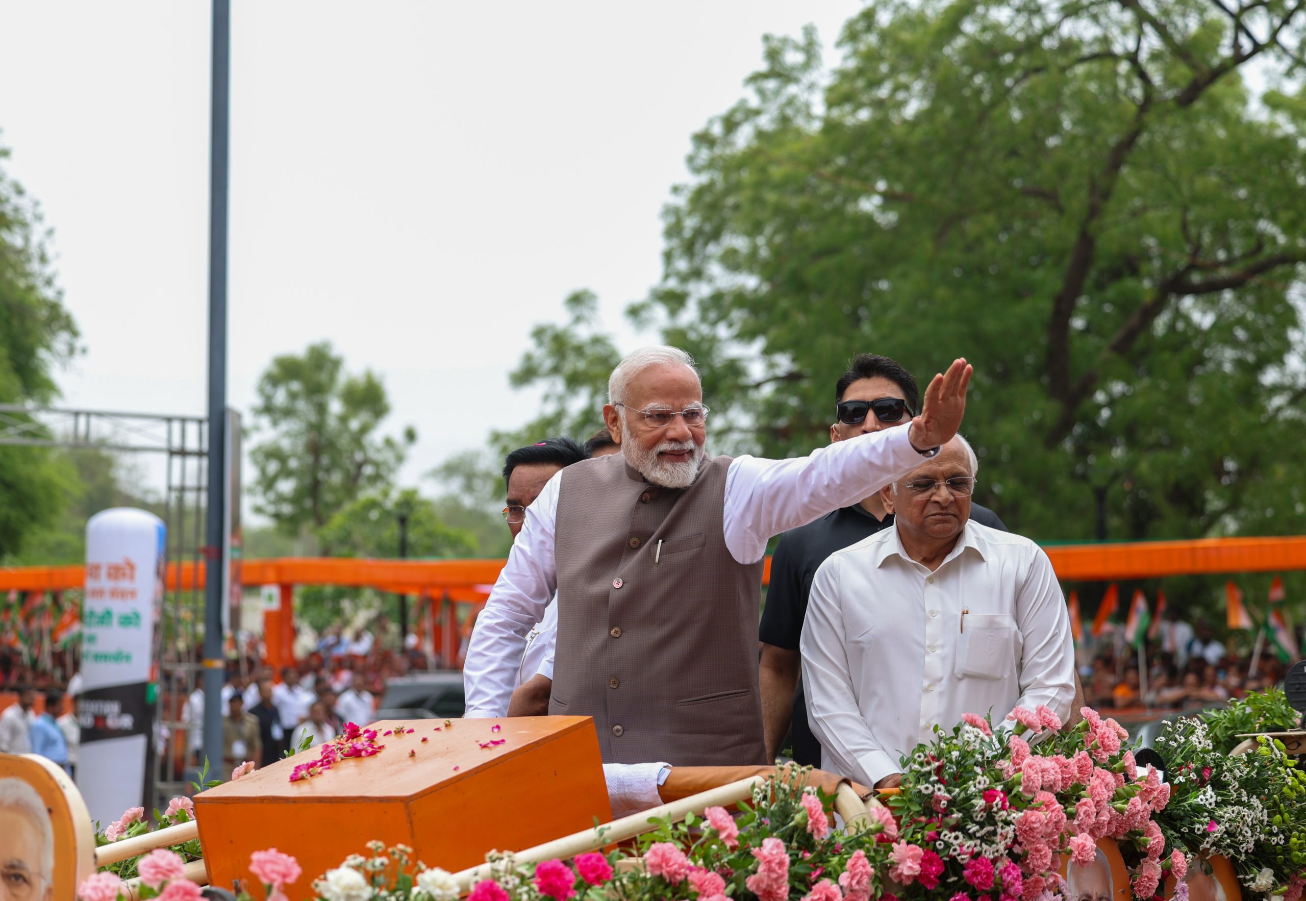 ભારતીય સૈન્યના સાહસ અને પરાક્રમને બિરદાવતી ‘ઓપરેશન સિંદૂર સન્માન યાત્રાનો પ્રધાનમંત્રી નરેન્દ્ર મોદીએ ગાંધીનગરથી આરંભ કરાવ્યો.