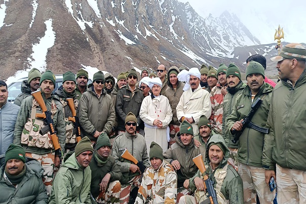 Health Minister JP Nadda Salutes Troops in Pithoragarh, Reviews Border Projects
