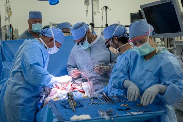 World’s First Human Bladder Transplant Performed in California