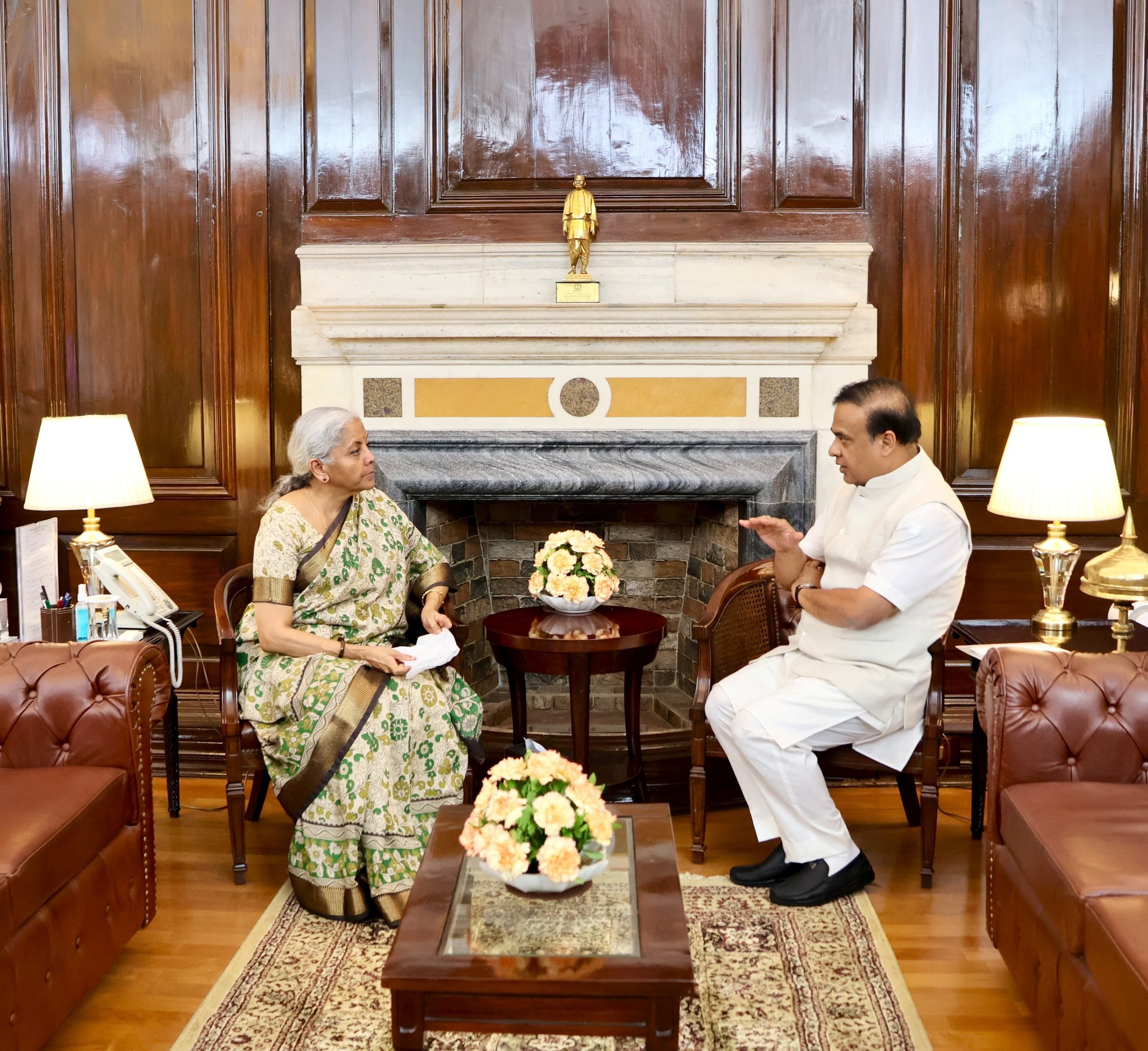 ২০২৭-২৮ বিত্তীয় বৰ্ষত ৰাজ্যৰ মুঠ ঘৰুৱা উৎপাদন বৃদ্ধিৰ পৰিকল্পনা সন্দৰ্ভত কেন্দ্ৰীয় বিত্তমন্ত্ৰীৰ সৈতে মুখ্যমন্ত্ৰীৰ