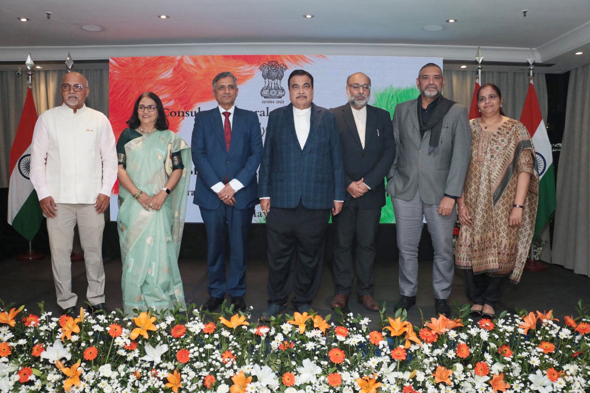 কেন্দ্রীয় সড়ক পরিবহন ও মহাসড়ক মন্ত্রী নীতিন গডকরি, আজ, ব্রাজিলের সাও পাওলোতে, ভারতের ক্রমবর্ধমান ও মজবুত অর্থনৈতিক বৃদ্ধি, দ্রুত পরিকাঠামোগত উন্নয়ন এবং আন্তর্জাতিক অংশীদারিত্ব জোরদার করার কথা তুলে ধরেছেন।