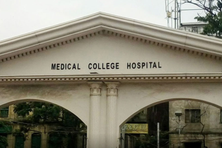 শতাব্দী প্রাচীন কলকাতা মেডিক্যাল কলেজ দেশের শীর্ষ ১০ টি মেডিক্যাল কলেজের তালিকায় স্থান পেয়েছে।