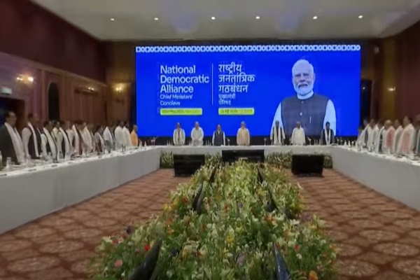 NDAના મુખ્યમંત્રીઓ અને નાયબ મુખ્યમંત્રીઓની નવી દિલ્હીમાં પ્રધાનમંત્રી નરેન્દ્ર મોદીનાં અધ્યક્ષસ્થાને બેઠક યોજાઈ