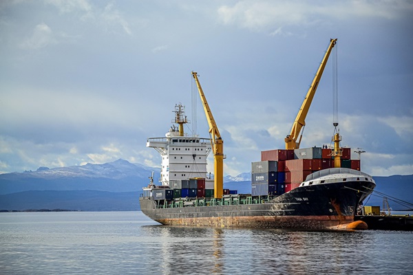 Seatrade Maritime Logistics Middle East conference begins in Dubai