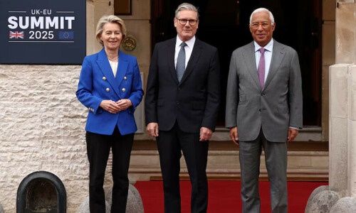 UK agrees to reset trade and defence relations with EU