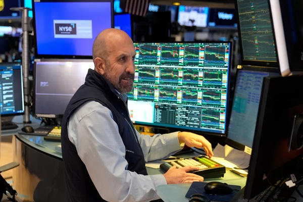 European markets show mixed response