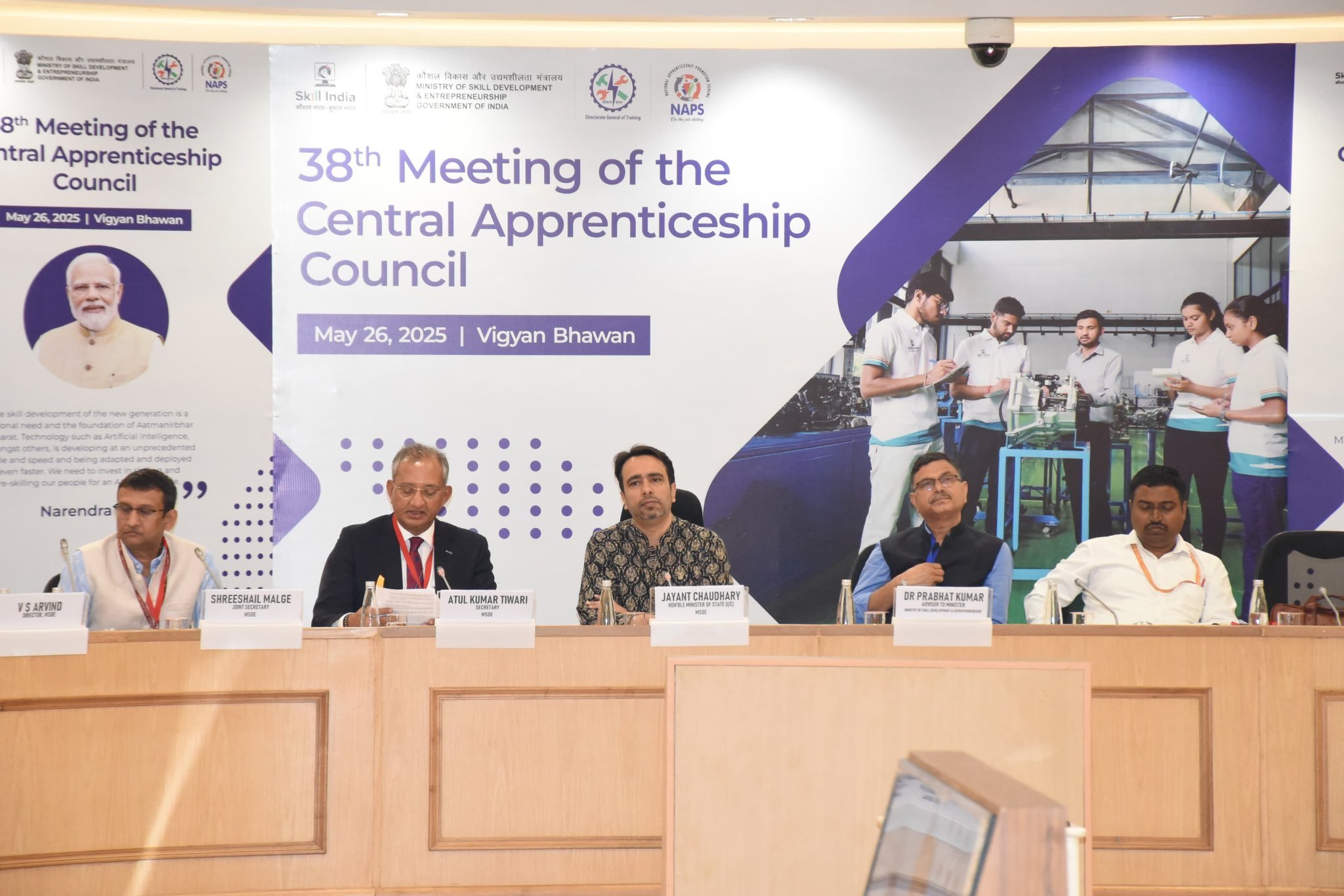 Central Apprenticeship Council, CAC জাতীয় Apprenticeship উন্নয়ন প্রকল্প NAPS এবং জাতীয় Apprenticeship প্রশিক্ষণ প্রকল্প NATS-এর আওতায় ৩০ শতাংশ স্টাইপেন্ট বৃদ্ধির সুপারিশ করেছে।