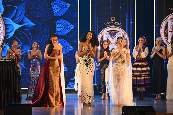 हैदराबाद में आयोजित 72वें मिस वर्ल्ड प्रतियोगिता में प्रतिभागियों ने हेड-टू-हेड चैलेंज में अपना सर्वश्रेष्‍ठ प्रदर्शन दिया