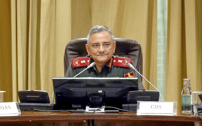संरक्षण प्रमुख जनरल अनिल चौहान तीन दिवसांच्या सिंगापूर दौऱ्यावर