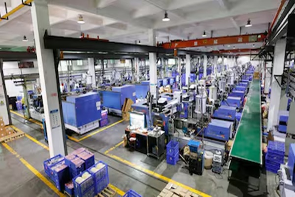 India’s industrial production growth drops to 2.7% in April 2025