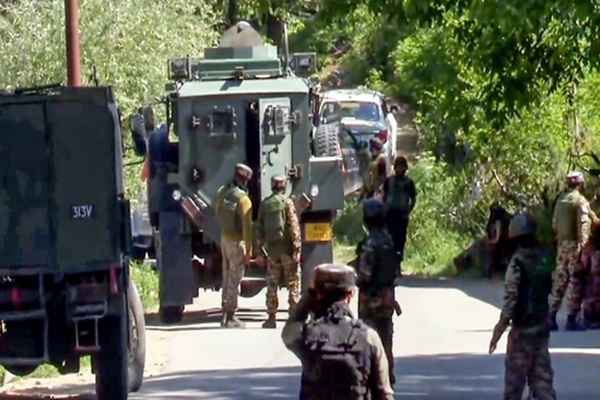 J&K: Encounter  between security forces & terrorists in Kishtwar district