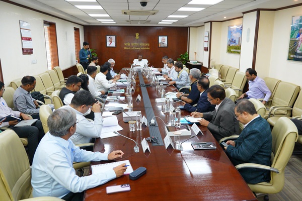 Govt acknowledges integrated role of stakeholders in implementing PM E-Drive scheme