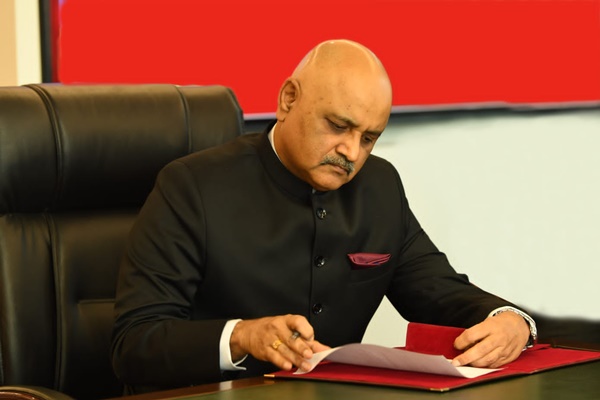 Govt extends tenure of CBI Director for one year