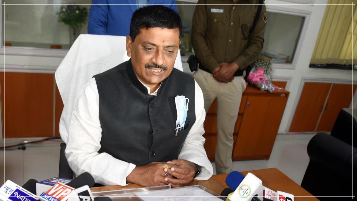 সীমান্তৰ সিপাৰৰ সন্ত্ৰাসবাদৰ বিৰুদ্ধে ভাৰতৰ স্থিতিক লৈ প্ৰতিনিধি দলসমূহে পূর্ণ সমর্থন কামনা কৰিছে