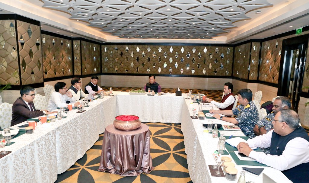 Union Minister Sarbananda Sonowal Reviews Key Maritime Projects in Mumbai