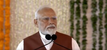 आंध्रपद्रेशः प्रधानमंत्री मोदी ने अमरावती में पुर्ननिर्माण कार्यो की आधारशिला रखी