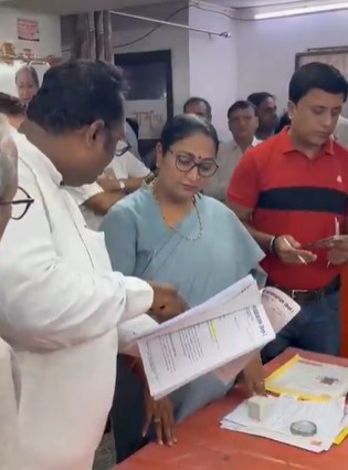 दिल्ली की मुख्यमंत्री रेखा गुप्ता ने अपने आवास पर किया जनसुनवाई का आयोजन