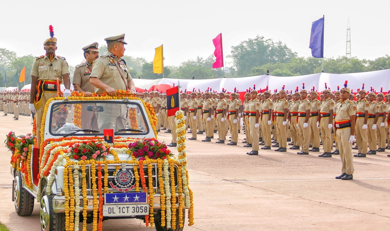 दिल्ली पुलिस अकादमी के वज़ीराबाद परिसर में आज पासिंग आउट परेड का किया गया आयोजन