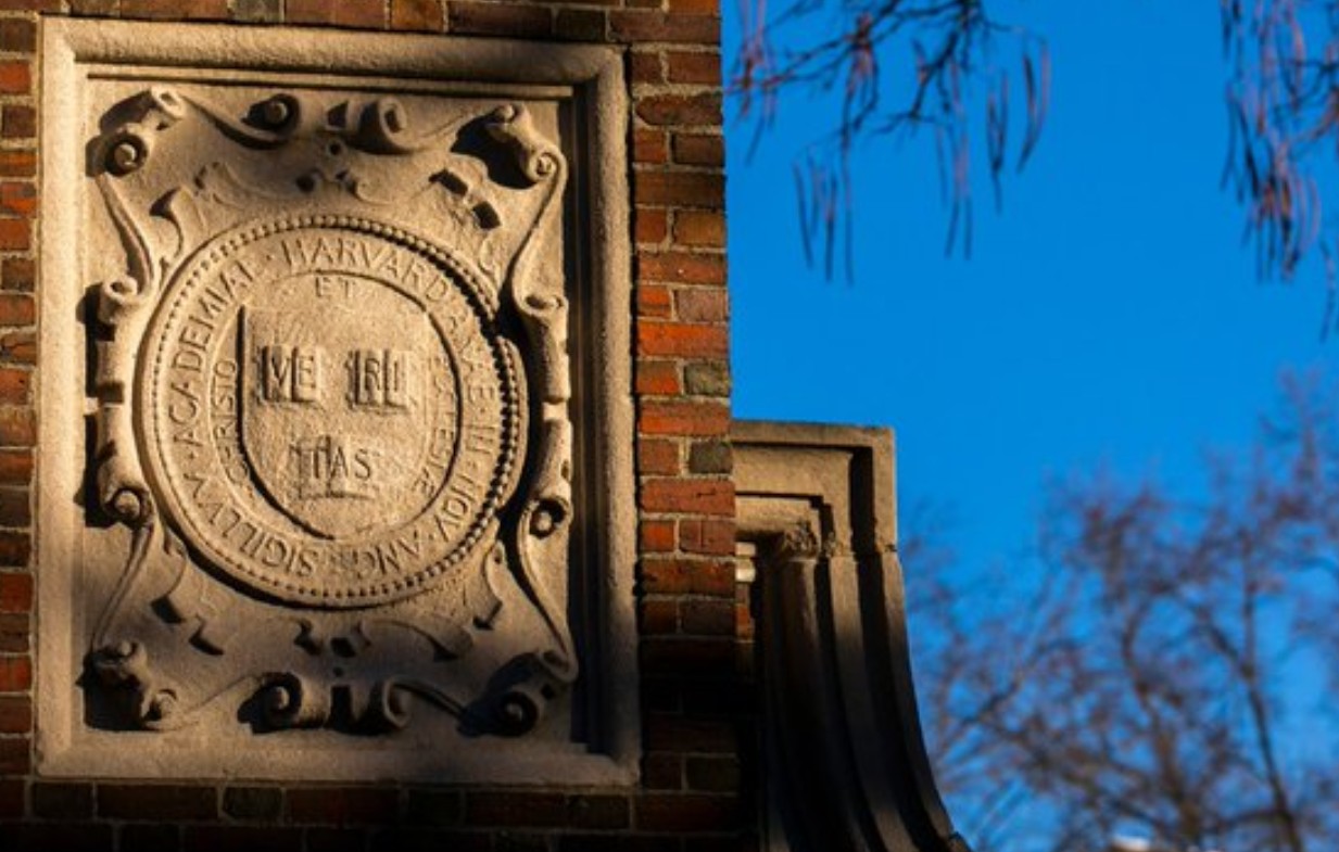 हार्वर्ड विश्वविद्यालय ने अमरीकी राष्ट्रपति डोनाल्ड ट्रम्प के प्रशासन पर दूसरी बार मुकदमा दायर किया