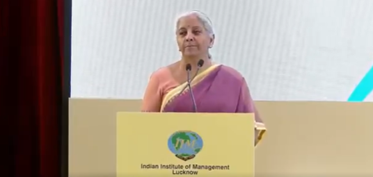 देश में पिछले वित्त वर्ष की चौथी तिमाही में 7.4 प्रतिशत की वास्तविक जीडीपी वृद्धिः निर्मला सीतारमण