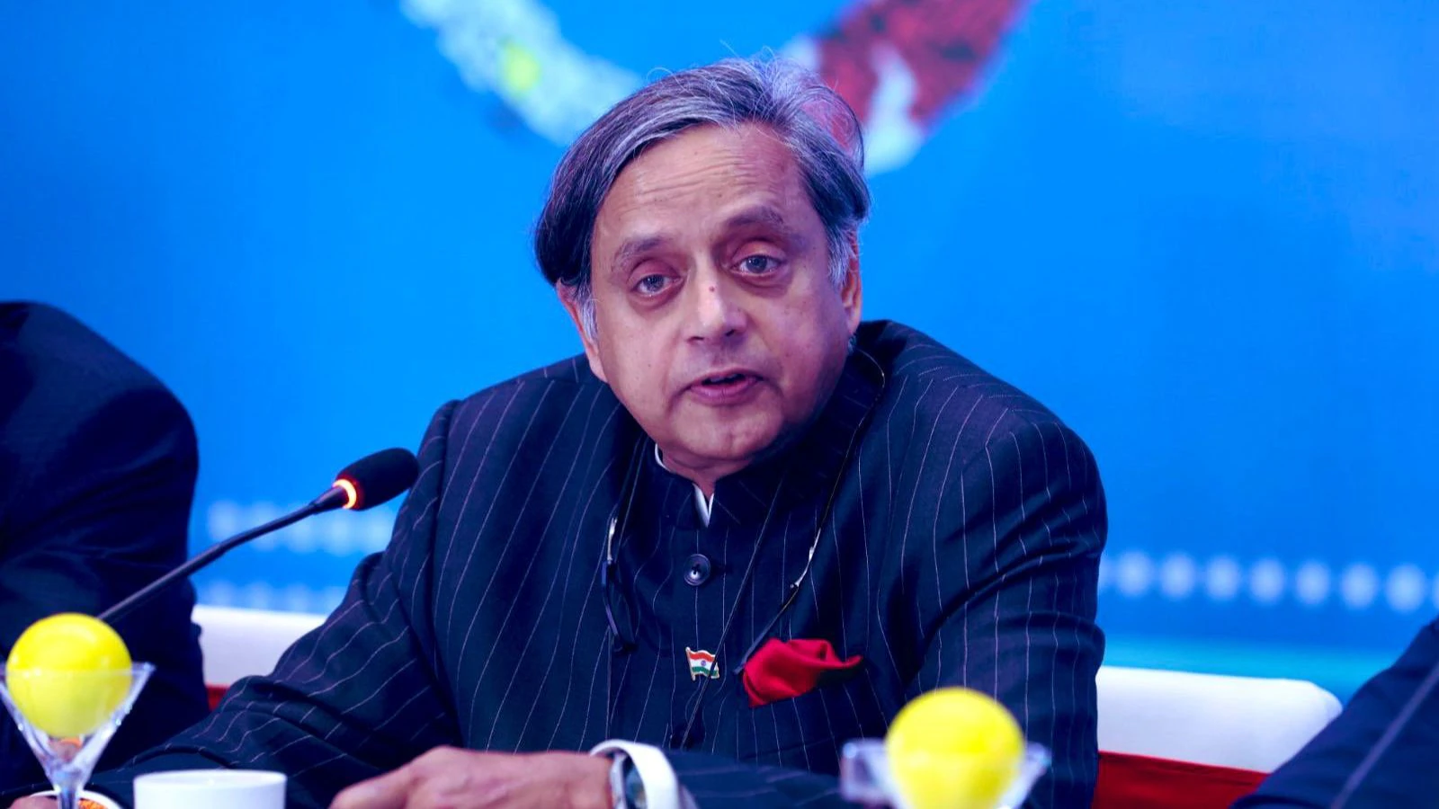 ব্রাজিলৰ ৰাজধানী ব্ৰাচিলিয়াত উপস্থিত কংগ্ৰেছ সাংসদ শশী ঠাৰুৰ নেতৃত্বৰ প্রতিনিধি দল