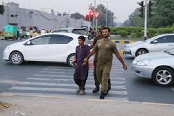 Pakistan: Lahore HC directs Punjab province to control fast- spreading beggar mafia