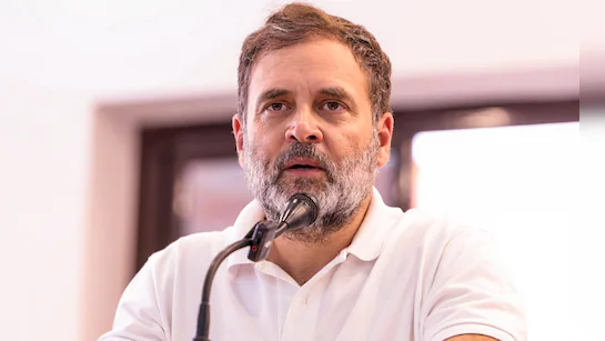 राहुल गांधी यांच्या विरोधात अजामीनपात्र वॉरंट जारी