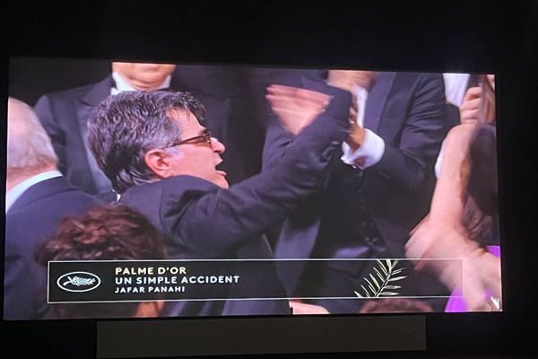 Iranian Director Jafar Panahi Takes Top Honour at Cannes Film Festival