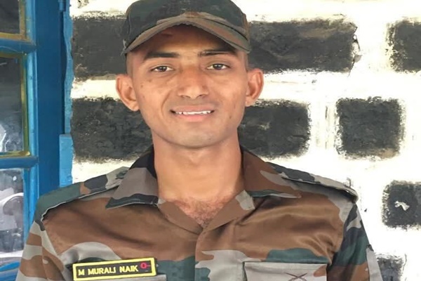 Thousands Bid Tearful Farewell to Martyred Havildar Murali Naik in Andhra Pradesh