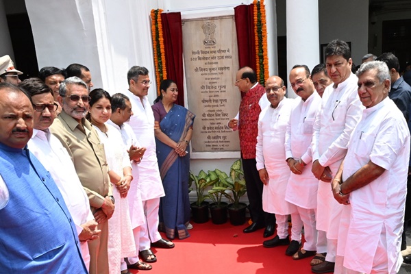 Delhi LG Vinai Kumar Saxena, CM Rekha Gupta lay foundation stone for 500 kW Solar Power Plant at Vidhan Sabha