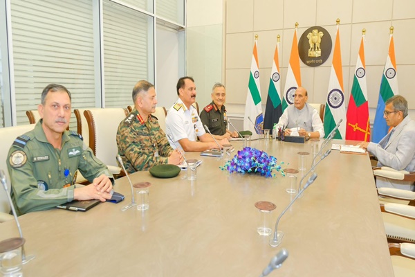 Defence Minister reviews Western Border security in high-level meeting with top defence officials