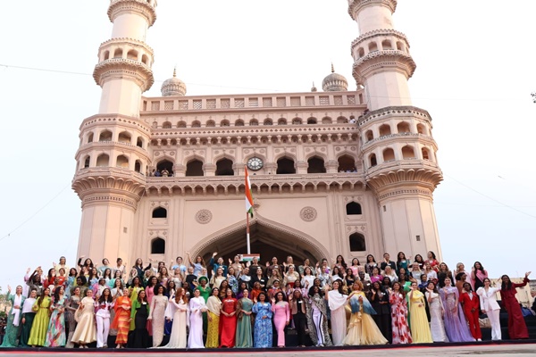 Miss World contestants visit Charminar, dance to Marfa Beats & explore Laad Bazaar