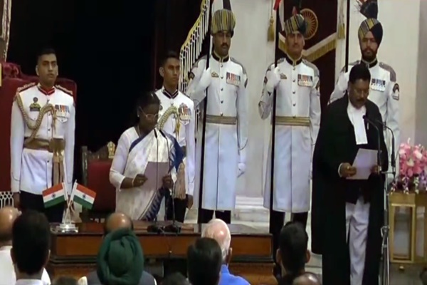 Justice Bhushan Ramkrishna Gavai takes oath as 52nd Chief Justice of India