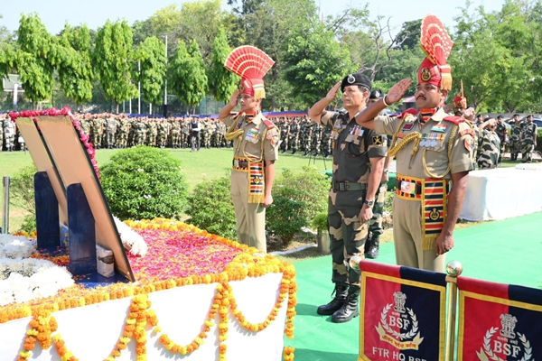 DG BSF Daljit Singh Chawdhary lauds Jammu frontier troops, pays tribute to fallen heroes