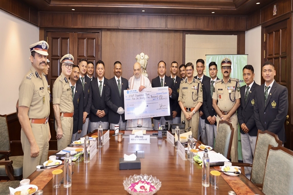 गृह मंत्री अमित शाह ने माउंट मकालू के शिखर पर पहुंचने के लिए आईटीबीपी को बधाई दी