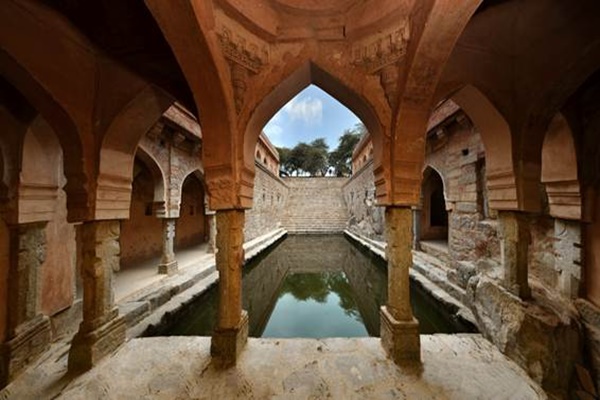 16th-Century Rajon ki Baoli Restored in Delhi’s Mehrauli Park