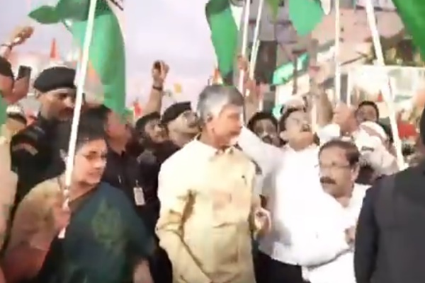 Operation Sindoor Honoured: Andhra CM Naidu and his deputy Pawan Kalyan Join Tiranga Rally in Vijayawada