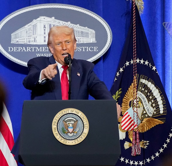 US President Trump to speak with Russian & Ukrainian Presidents to push for ceasefire deal