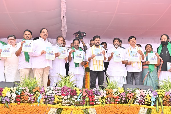 Telangana CM launches ‘Indira Soura Giri Jala Vikasam’ to provide free solar pumps for tribal farmers